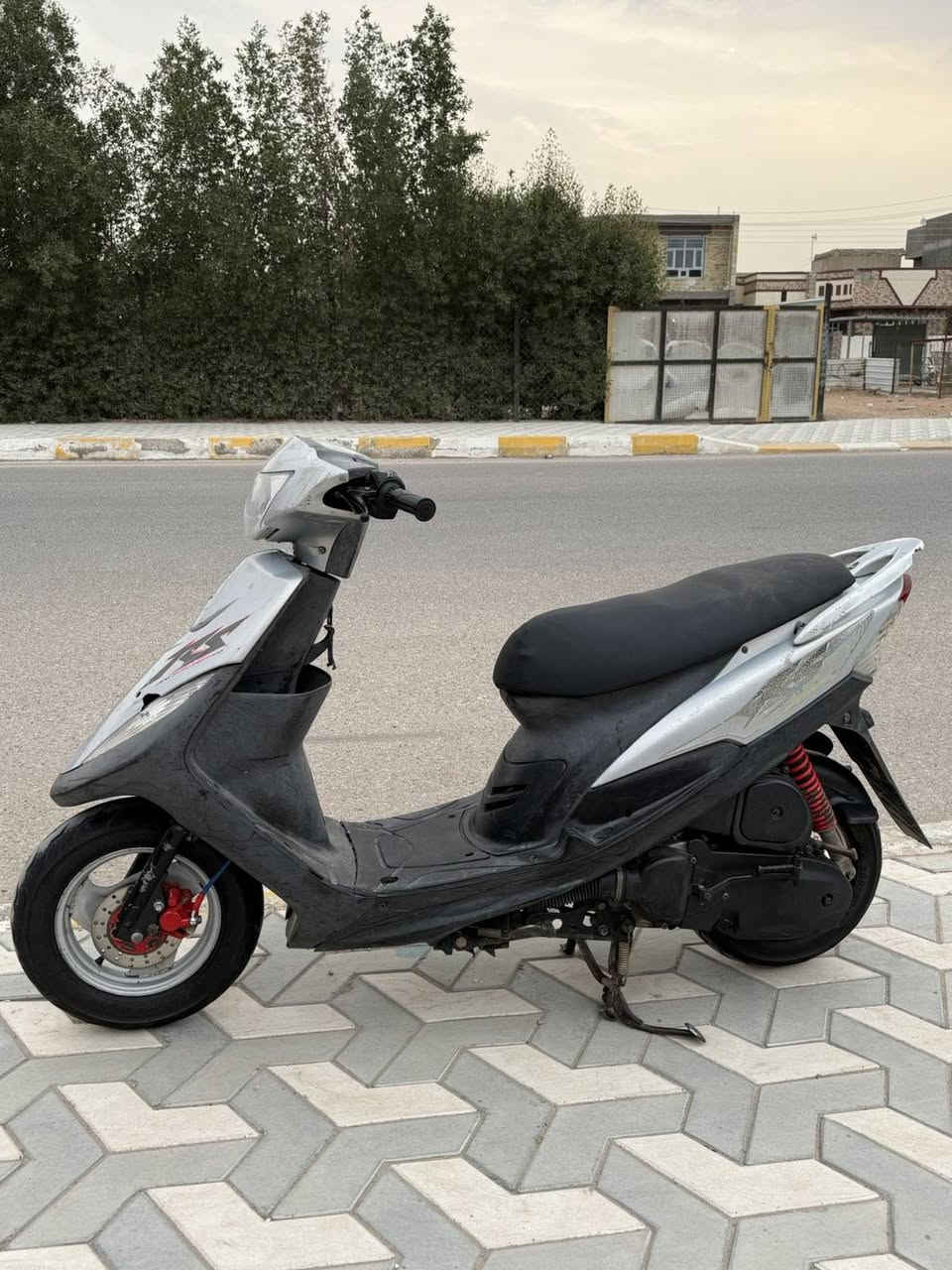 سلام عليكم ماكس عدله للبيع كفاله عامه من كلشي ما نقصها برغي الصور تسولف شراي اتصل ***********
