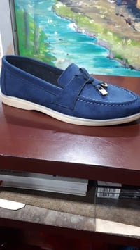 مباشر من المصنع • ملابس جديدة • موضة