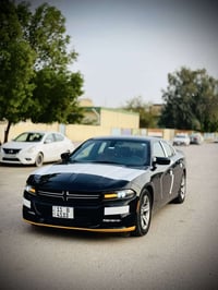 ٣٦٠٠ V6 • جلد احمر • رقم بغداد