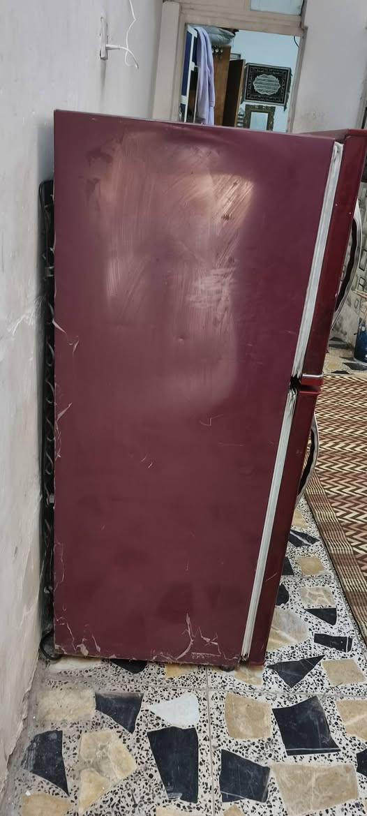 سلام عليكم ثلاجه لل بيع السعر 100 بيها مجال الاستفسار ***********
