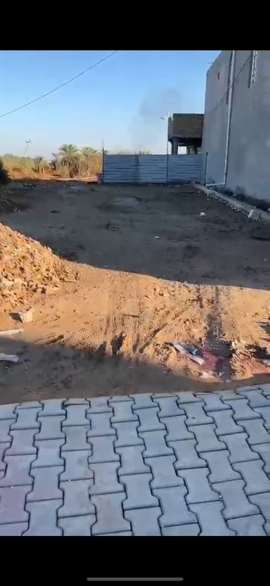 السلام عليكم
قطعة ارض للبيع يمين التدبير المساحة ٢٥٥ مجاري تبليط مقنرص كهرباء مجاور جامع مصابيح الهدى مقابل المنتزه زراعي مقابل الطابو للاستفسار  ‭٠٧٨٨ ١٦١ ٢١١٧‬ او على الخاص
