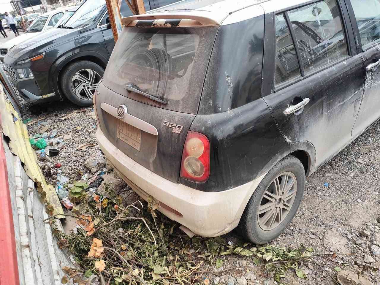 ليفان مستر بين
قطعتين صبغ 
كير ومحرك شرط
طخم ورا وكدام جديد 
ستيرن جديد 
تايرات جديدة 
سستم سماعات ومضخم 
لايتات جديد 
 بك لايت جديد
دعميات  جديد أصلي 
شاشه اندرويد 
غرفتها جديدة 
تدفئه شغاله
كابون بانزين بيها 
سنويه نهاية 2026
السعر 30 وبيها مجال قليل
***********
***********
