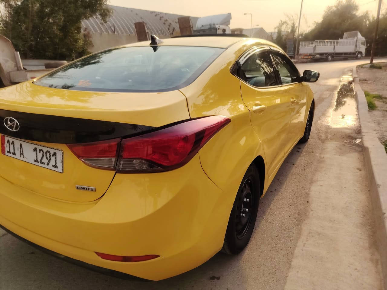 سلام عليكم النتره موديل 2013 فول واحد على واحد حادثه قبق جنطه سونر بلمنشور صدر جديد تخم تاير جديد كشنات تتفه مكينه وكير خير من الله تبريد ثلج ❄️ هيه غرمان مصفره رقم بغداد دولي سعر 103بيه مجال مكان بغداد ***********
