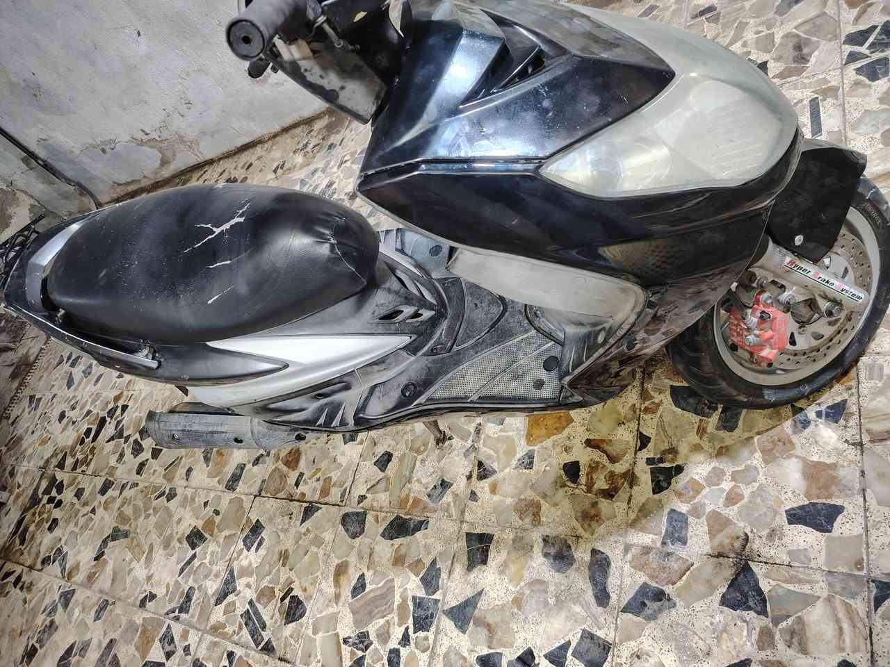 لبيع دراجة سكنس فحل نوزل كوري دراجة تخبل اي نقص مابية سعرها ٨٠٠الف شراي يخابرني ***********
