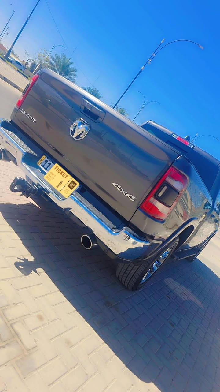 السلام عليكم 
دوج رام لارامي للبيع
موصفات
مري قلاب ونقاط عمياء
.كشنات جلد
حساسات  خلفي امامي 
رادارات 360 درجة
تشغيل عن بعد 
لايتات لد +زنون بكلايت لد ورادا
كشن السايق ميموري
قطعتين تبريد
هاند بريك بصمه
اوتو ستوب
اوتو هولد
مري شفط
فور ويل 4x4 دبل اكسل
فول تحكم ستيرن
شحن وايرليس
نظام ترحيب عند الاقتراب
السعر / 280 او بيها مجال 
للاستفسار رقم الهاتف
***********
