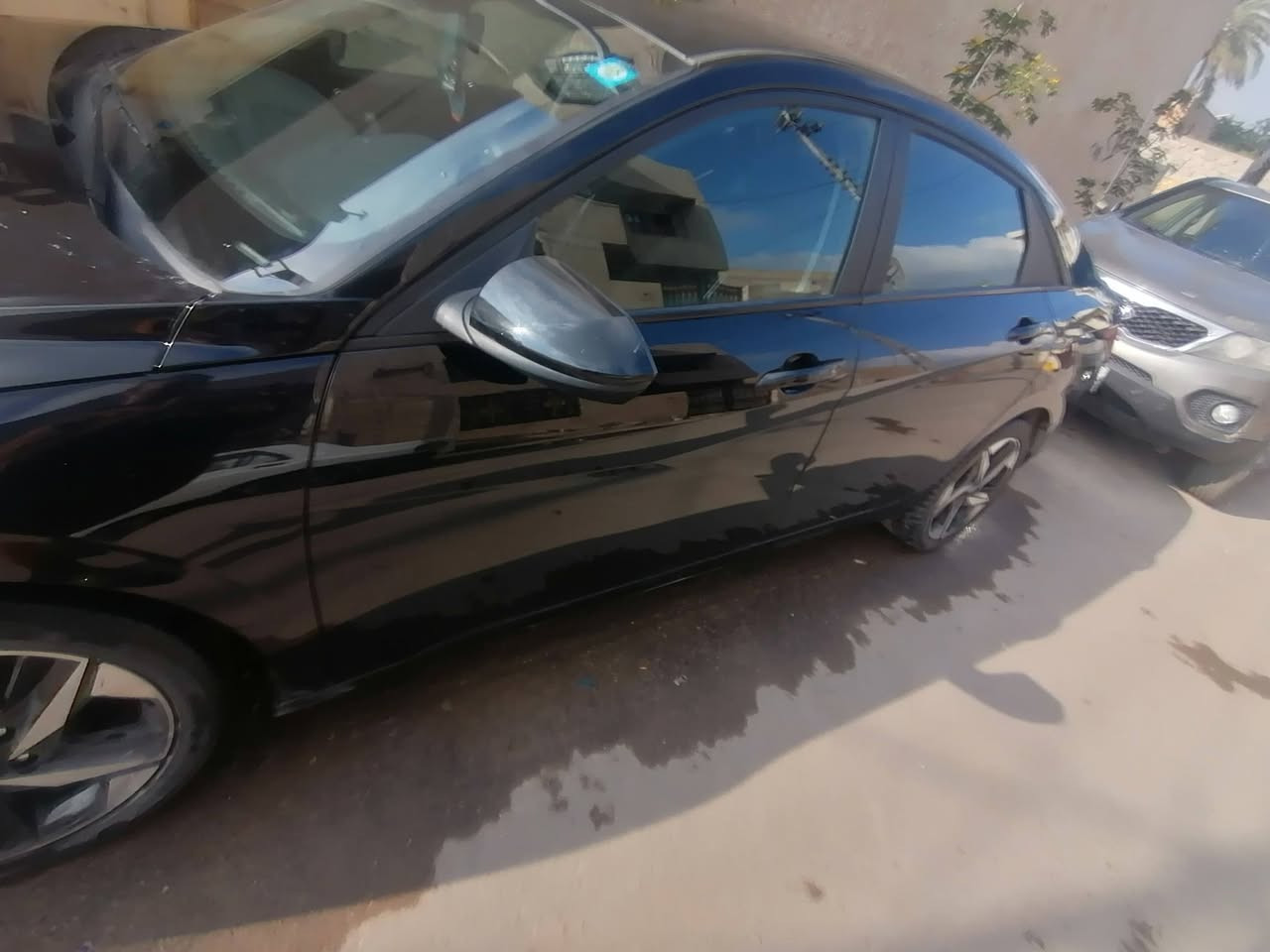 النترا موديل 23 رقم بغداد انكليزي الجديد *********** مكان بغداد الثعالبه شارع البانزين خانه بدون ايرباك وبدون تبديل بدون صبغ فول مواصفات من عدا الفتحه والكشن مو ماشيه ٢٥ الف
