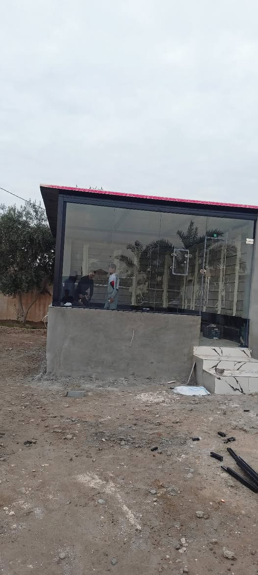 مستعدون لعمل كافه انواع الزجاج الحراري تركيب
الجامخانات والواجهات الزجاجيه نوع الزجاج( 10ملم حراري) ويوجد أيضاً كافه انواع الزجاج وكل الاوان يوجد ابواب وشبابيك المنيوم حسب الطلب ومحجرات الدرج 
للاستفسار الاتصال او المراسله ***********
