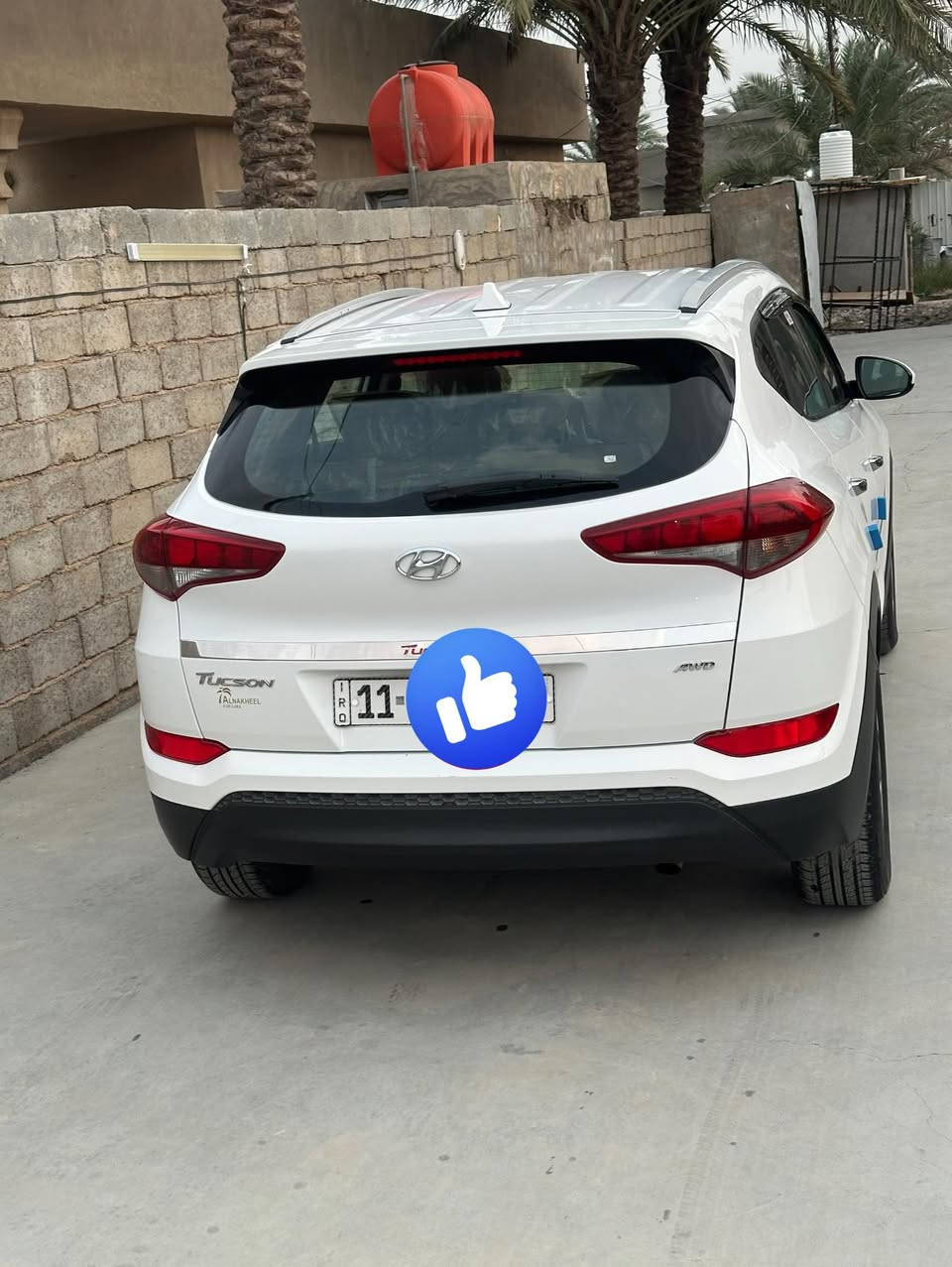 سلام عليكم توسان 18 أمريكي حادث خشم البنيد فقط وصبغ نص البنيد  بدون دواخل سيارة تخم تاير  جديد مواصفات نص فول مكانها بغداد السعر ١٥٨ وبيها مجال قليل الرقم ***********/  ***********يوجد واتساب
