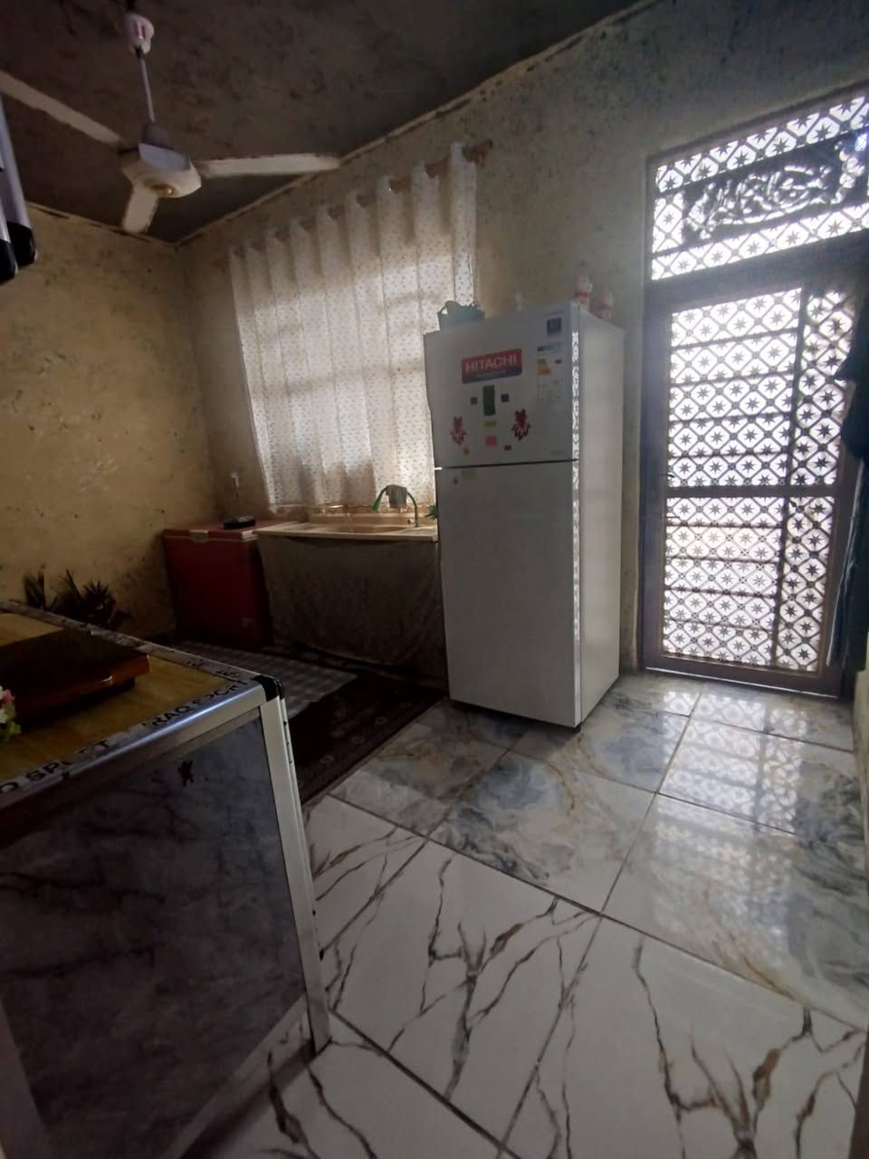 بيع مستعجل السعر قفل  38
مكلف بالنشر
بيت للبيع بمساحه 200م يحتوي على 
[ غرفتين وصاله ومطبخ واستقبال وتخاريج داخل وخارج ] 
المكان : الرضوية الثامنة - نهاية الشارع المجاور لمدينة زائري العتبة العلوية ، للاستفسار والتواصل الاتصال على الرقم الاتي فقط 

***********
