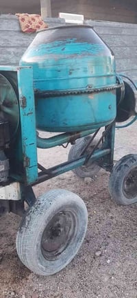 صب ارضيات • نجارة حدادة • منصور شارع فلسطين