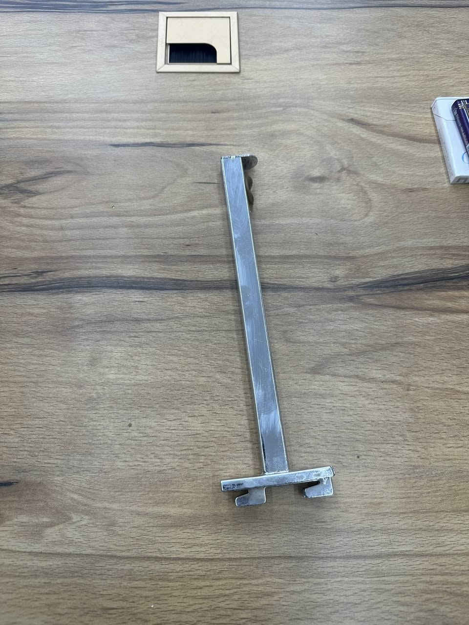 حمالات احذية كرسي العدد 150 او اكثر 
حمالة رفوف 25 سم تقريباً 50 قطعة 
بغداد
يوجد توصيل كافة المحافظات


**إذا كنت صاحب هذا الإعلان وتريد حذفه لأي سبب، رجاءا أرسل رسالة إلى الدعم الفني**