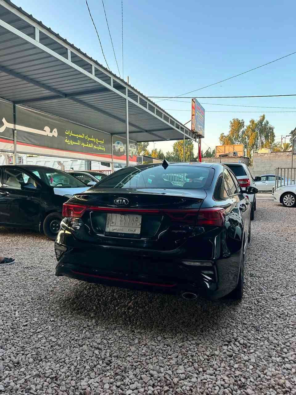 السلام عليكم سياره فورتي 2021  السعر135 وبيها مجال حادثها بس بنيد جي تي لاين بصمه كشتات جلد محرك مامفتوح سونار مع الصور***********
