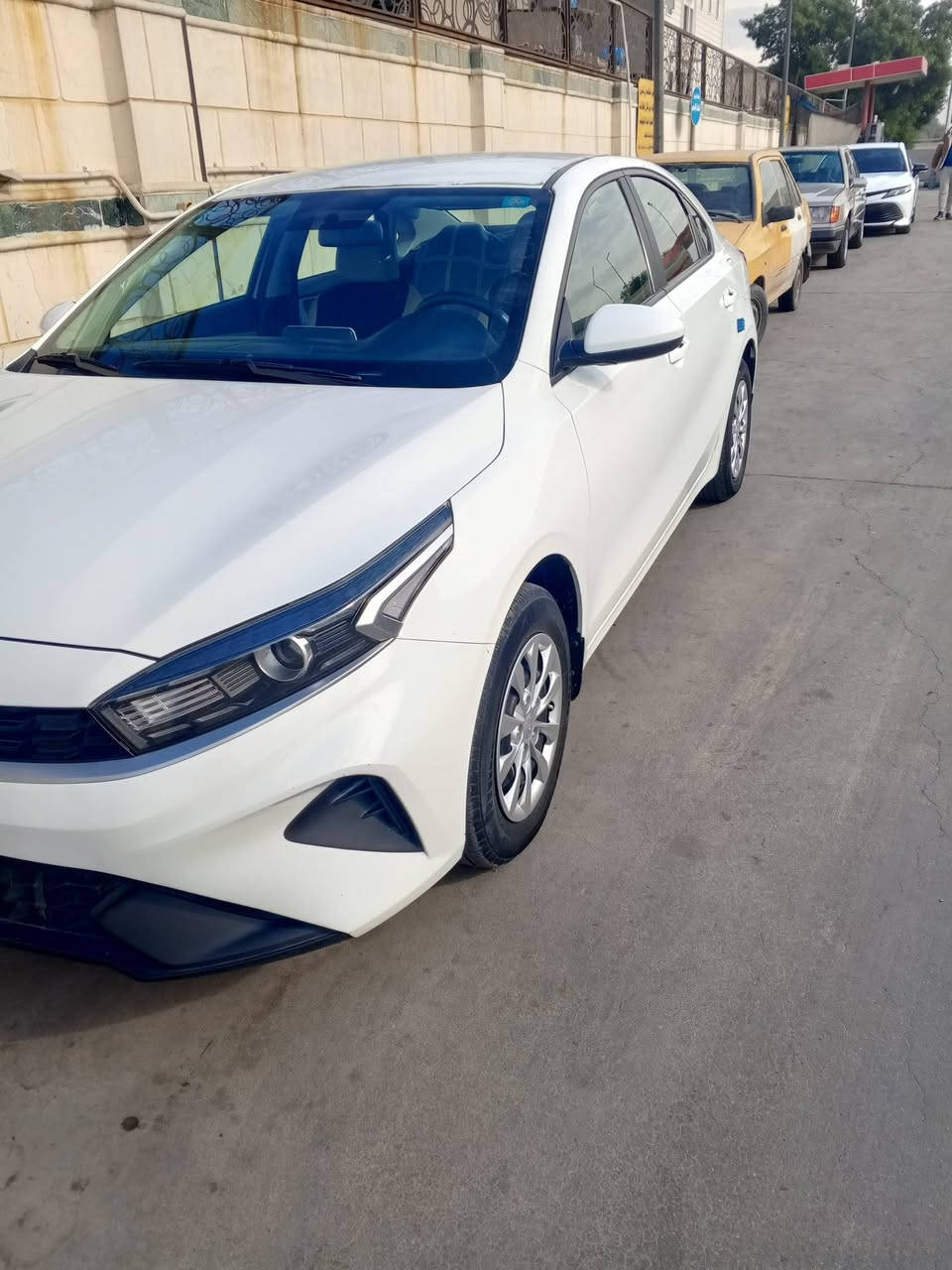 سيراتو خليجي2024 رقم بغداد بسمي
مكفولة من البارد والصبغ محرك 2000
 داخل لونين ماشية 34, الف السعر182
***********
*********** مكان السيارة بغداد
