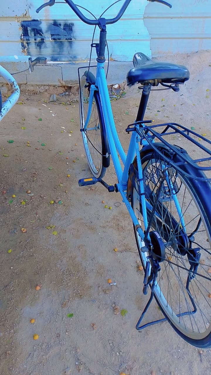 السلام عليكم بايسكل ياباني بايسكل جاهز حجم 26 السعر 85 بمجال قليل مكاني كوفه علوه الفحل رقمي ***********
