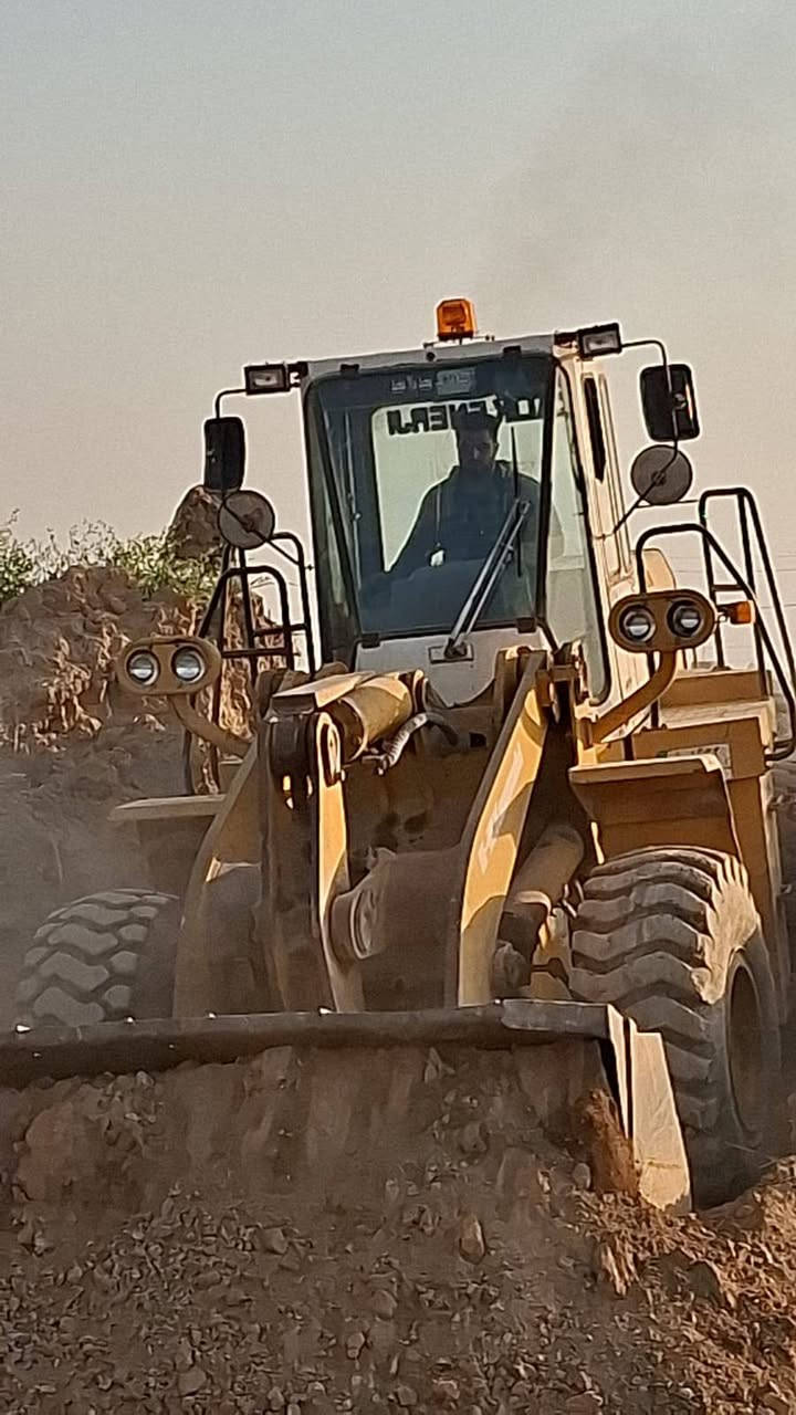 شفل كاوسكي كهربائي حجم 80 ZAمديل 99 كفاله عامه على وضع الشركة من كهربائيات وصبغ وگير واكسنات وبريك بسمي رقم ذي قار 
مشروع وطني العنوان محافظة ذي قار حي اور هاتف ***********
