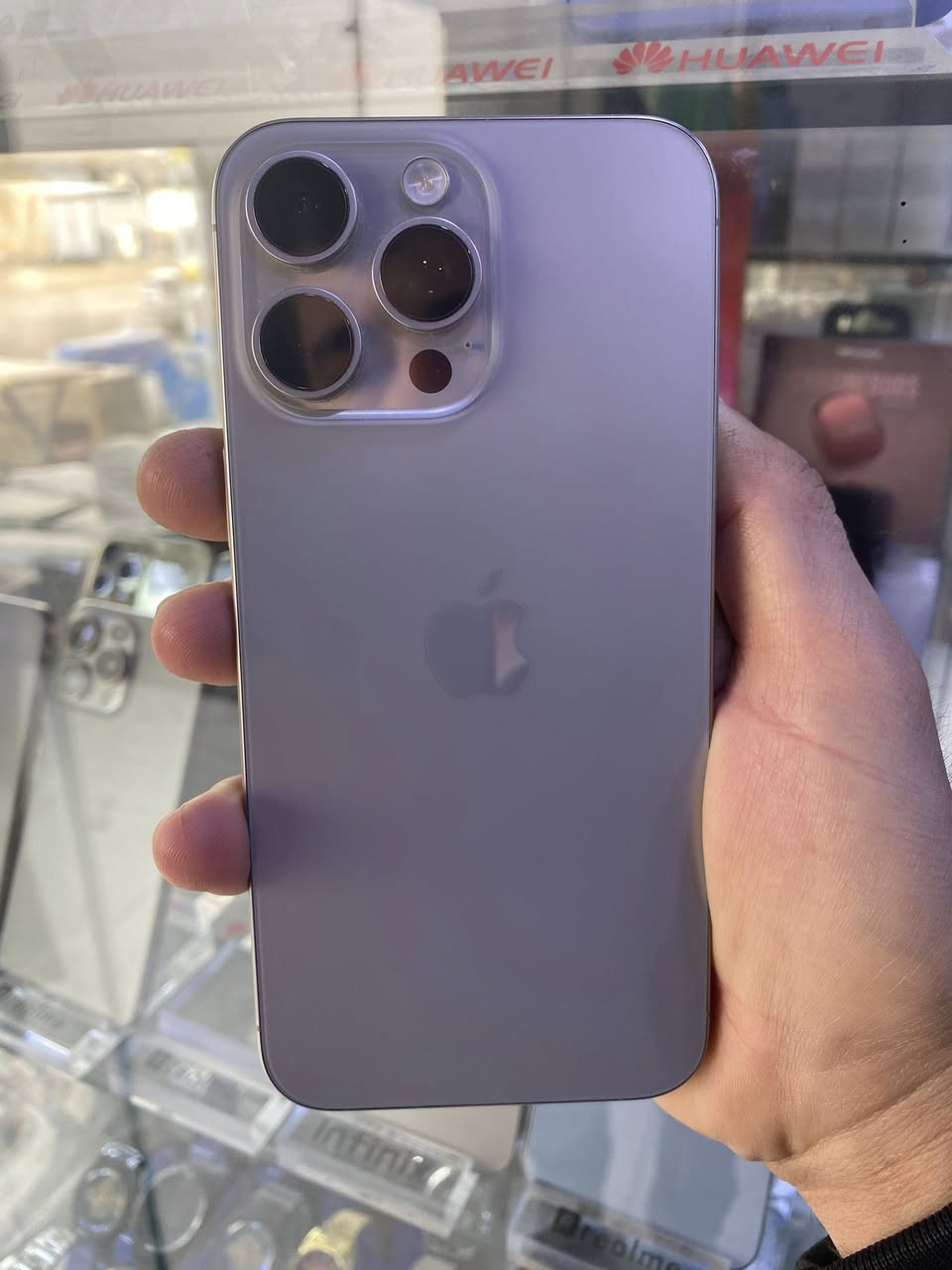 ايفون 15 برو ماكس ماستر ذاكره 256 بطارية 88 غراضة كاملة مكفول من فتح وشخط السعر مليون قفلة
مكاني بغداد يوسفية


**إذا كنت صاحب هذا الإعلان وتريد حذفه لأي سبب، رجاءا أرسل رسالة إلى الدعم الفني**