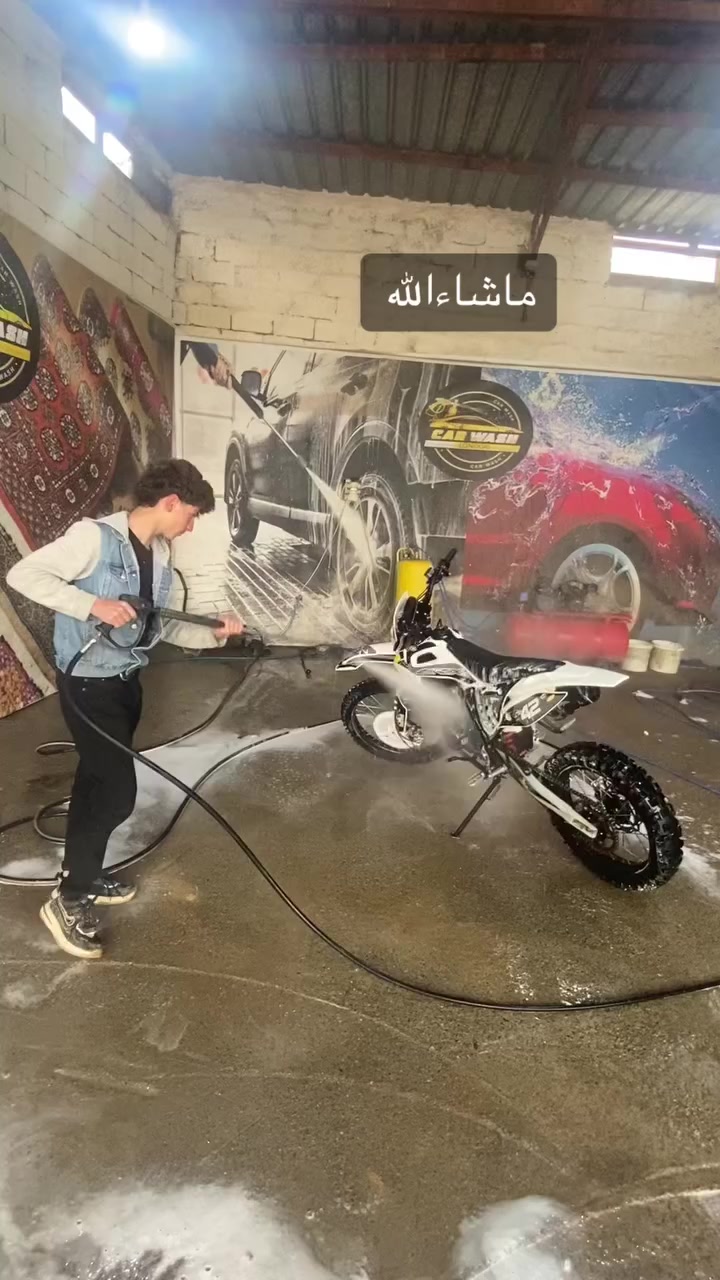 سلامو عليكم درجه فول نضيف مابي ولا عيب فول مكينة ٣٠٠ موديل٢٥ مامفتوخ باشرط  مكان كركوك بنجاعلي رقم***********
