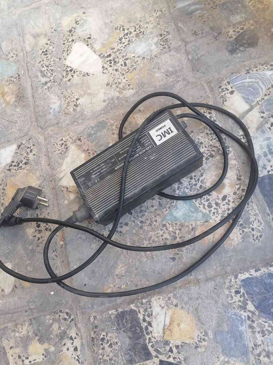 عربانه شحن  دبل باتري السعر ٢٠٠الف  موبايل ***********
