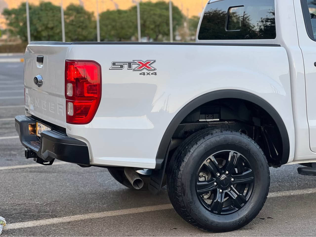بسم اللّٰه الرحمن الرحيم
بەناوی خودای گەورە 
Ford Ranger 2022 4*4 STX
فۆرد ڕەنجەر ٢٠٢٢ دەبل ئەکسل نمونە 
سەیارەکە رەقەم یەک جوانە تایبەتە 
دەبڵ ئەکسلی تۆماتیک
گێڕو مەکینە بە شەرت ٢.٣ دەبل تۆربۆ 
ئێرباگ بەس سوکان سیستەم کراوەتەوە
کامێراو شاشە گەورە و ڕادار ئەوتۆ ستۆپ 
ڕاداری خەتی جادە کوشن کارەبای
سەیارکە ناوەکەی لە ئەمریکا کامل گاعیە کراوە شتێکی زۆر جوانی بۆ کراوە 
وەک بۆیاخ تەنها ڕۆخی بۆنیتەکەی بۆیاخە  دو پەڵە کارتی بچوکی هەیە بەبی ناو گرتن دەحمەکەی زۆر خەفیف و جوانە 
سەنەوی بەناو خۆمە خۆم ڕەقەم کردوە 
٣٥هەزار مایل ڕۆیشتوە
ناونیشان ڕانیە حاجیاوا
ڤایبەر وەتس ئەپ 
*********** السليمانية, العراق
