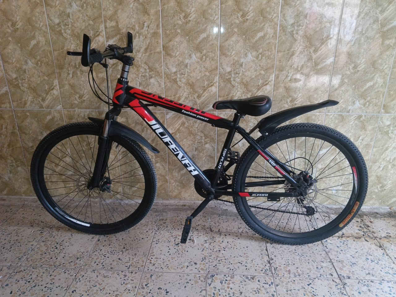 السلام عليكم بايسكل 26 اخو الجديد السعر 110 وبي مجال للتصال ***********
