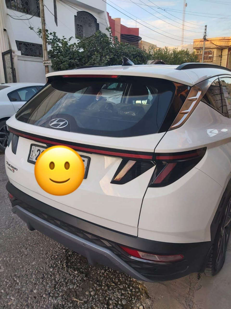 السلام عليكم للبيع توكسان 2022 خليجي 
بيه صبغ بين البابين السكن بدون دواخل  بدون تبديل  سعر ١٩٨ وبيه مجال بسيط گير محرك بالشرط  دفتر بانزين بيه *********** كركوك, العراق
