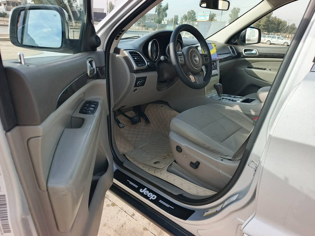 جيب لاريدو موديل ٢٠١١
صبخ مابي بيها مكان تعديل بارد فقط
سنوية جديد ٢٠٢٩ شرط تحويل
كير محرك كهربائي شرط
سيارة احلة من صورة جديدة مابي دينار مصرف
سعر ١٦٥ مجال مكان كركوك

***********
*********** كركوك, العراق
