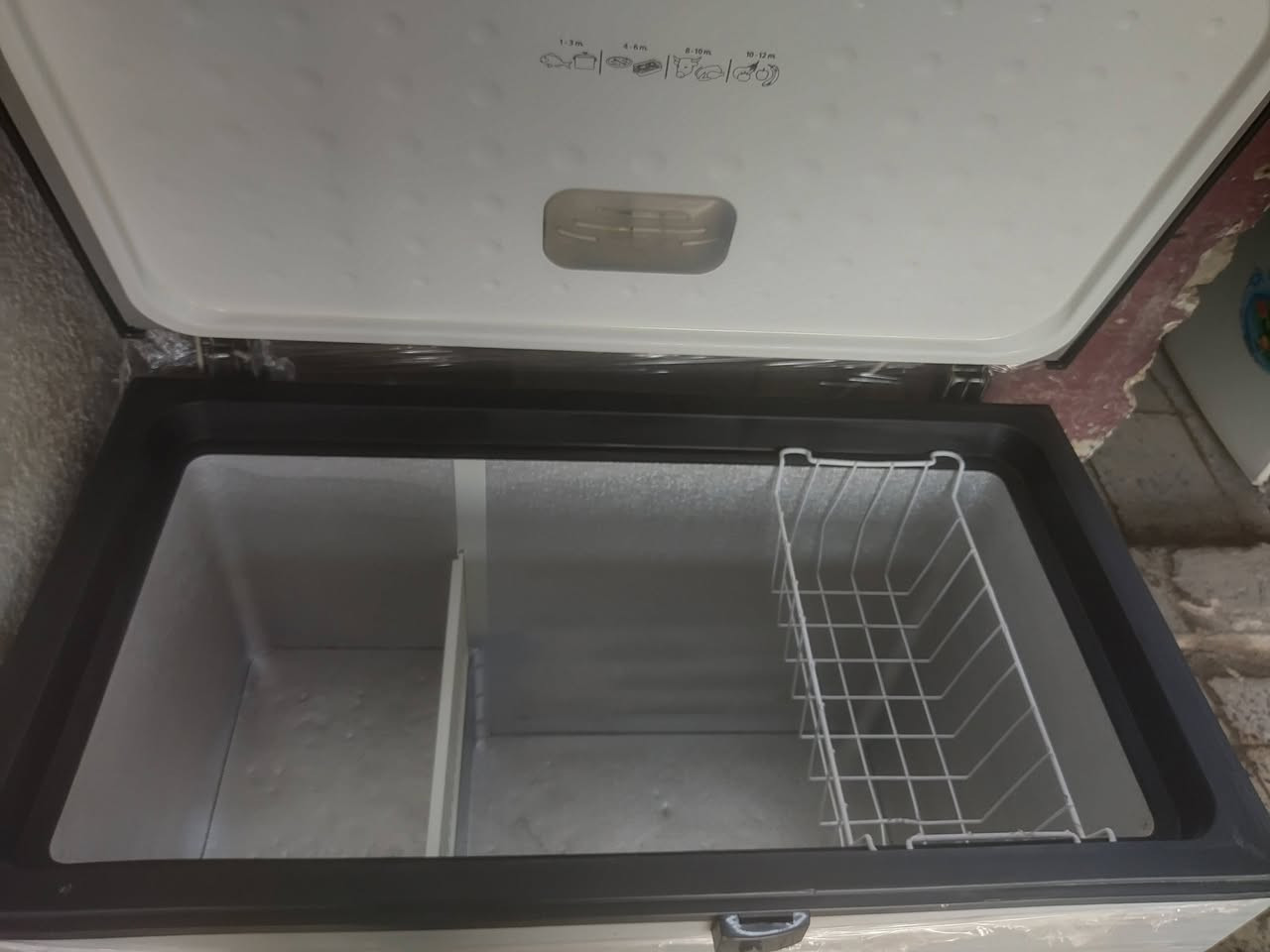 مجمدة وثلاجة جديدات للبيع السعر 350العنوان بغداد التواصل على هذا الرقم ***********
