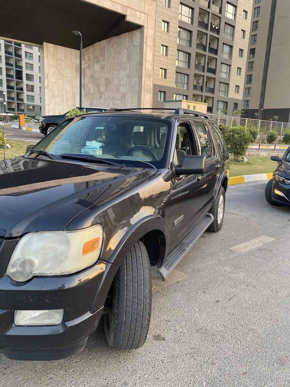 السلام عليكم
فورد اكسبلورر 2007 
محرك 4.0 v6
السياره كلين بدون ضربه وصبغ كفاله عامه 
كير محرك بحاله ممتازه 
صدر امامي خلفي بحاله جيده 
تبريد ثلج
السياره شغل واطلع متتعبك نظيفه كلش ومعتني بيهه ع اخر حبه للبيع او مراوس
السعر :99 ورقه وبيهه مجال 
للتواصل :***********
مكان السياره بغداد حي العامل
