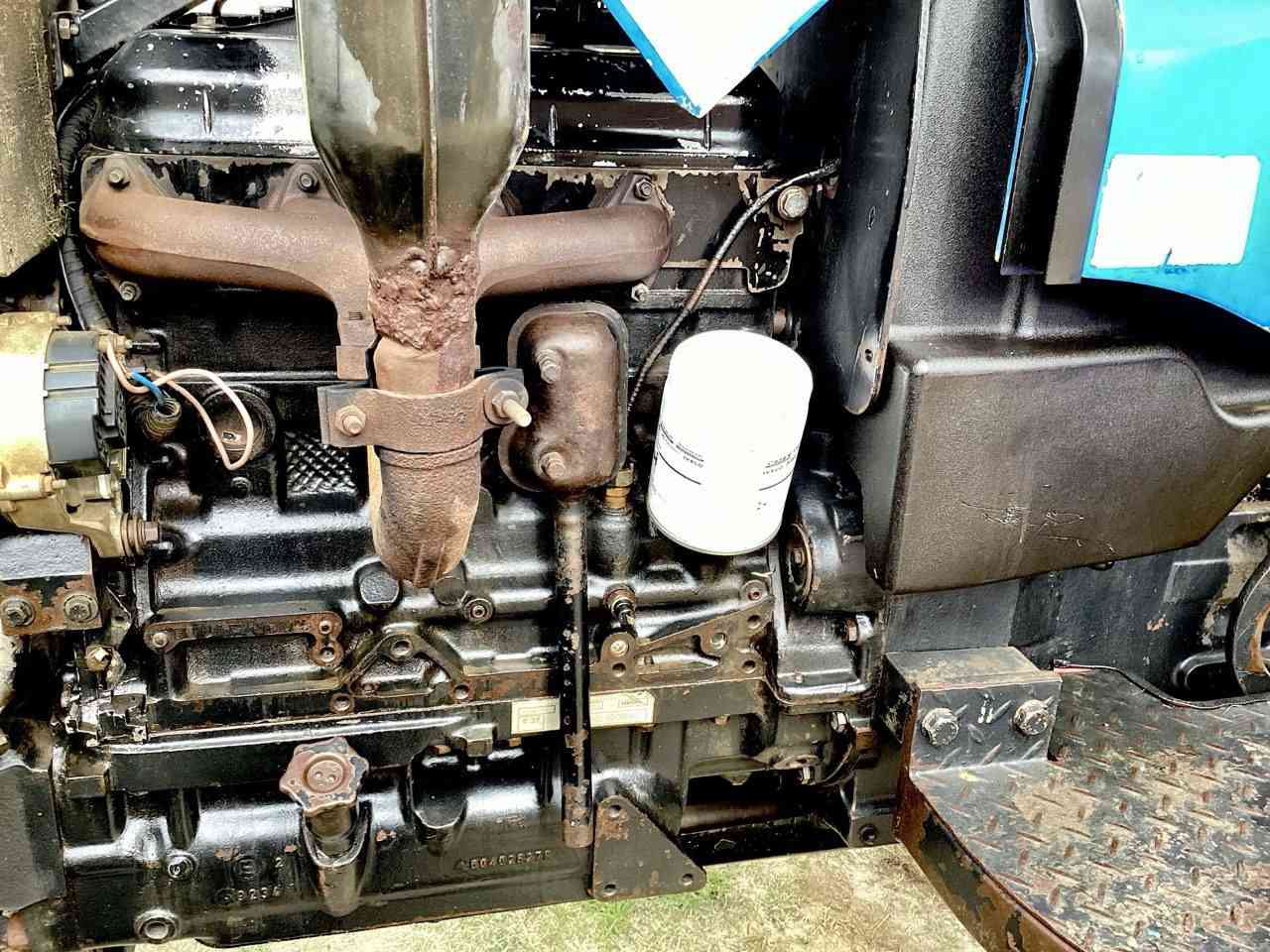 السلام عليكم
للبيع مكينه انيوهولند ٨٠
موديل ٢٠٠٩ رقم قادسيه 
حره المكينه سنويتها لل٢٨
كير اكسل جهاز بالشرط
قطرت بخار ما بيها
تخم تاير امامي جديد ما مشتغل
للأستفسار أكثر ***********
