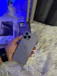 آيفون 15 برو ماكس • ٢٥٦ • كاميرا امامية متوقفة