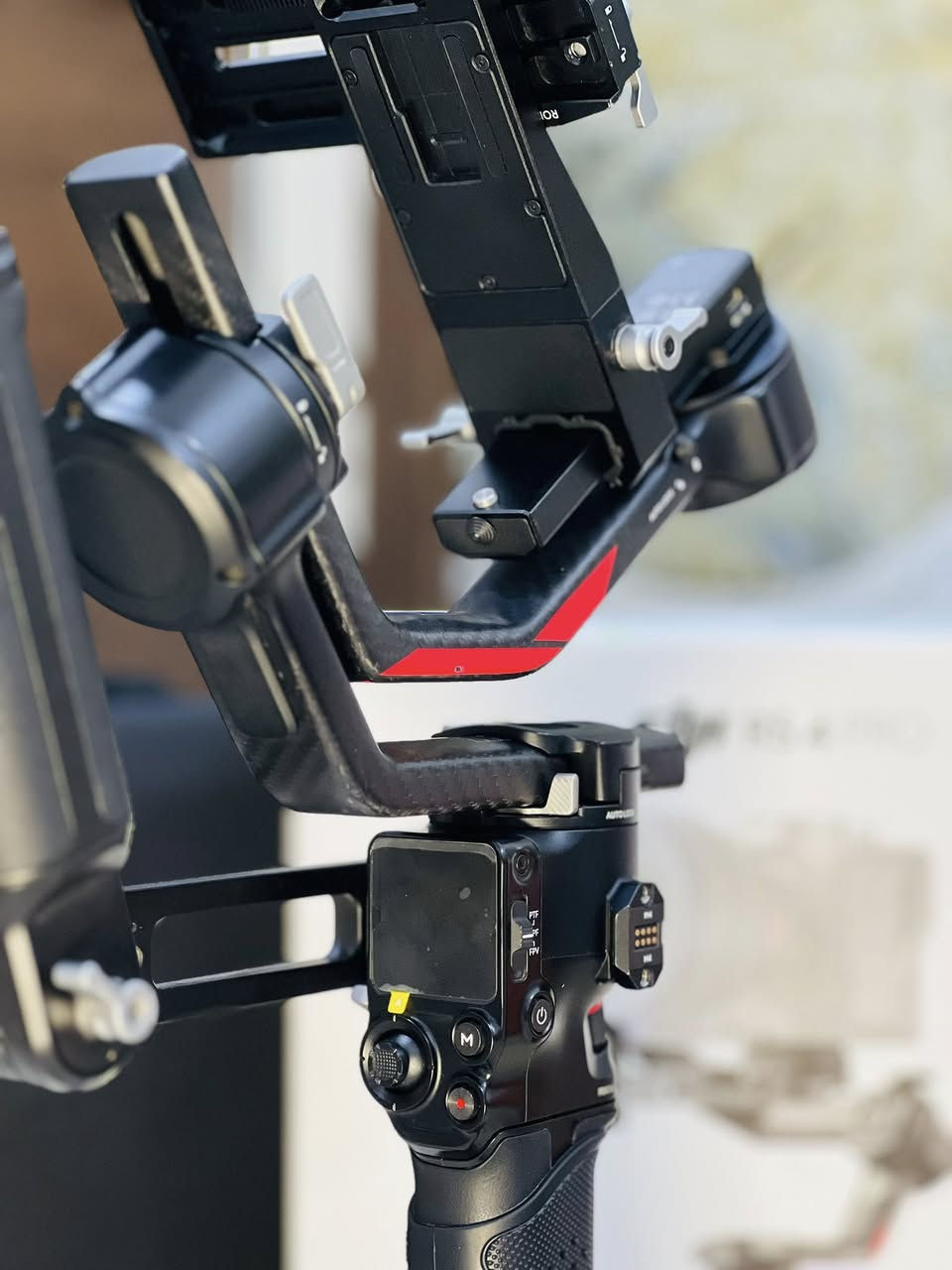 Ronin Rs4PRO
للبيع نضافه 95%
يوجد توصيل ***********
