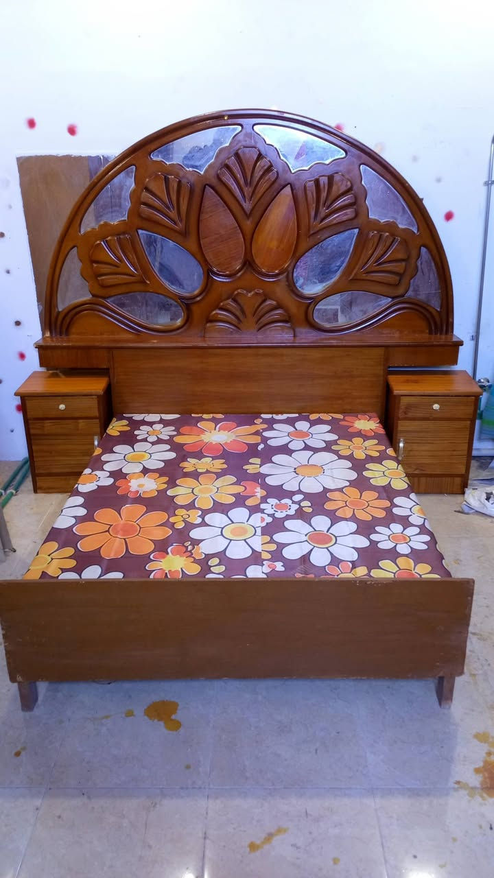 سلام عليكم جرابايه سعر 90وبيهة مجال المكان رمادي الملعب سوك سلاله ***********
