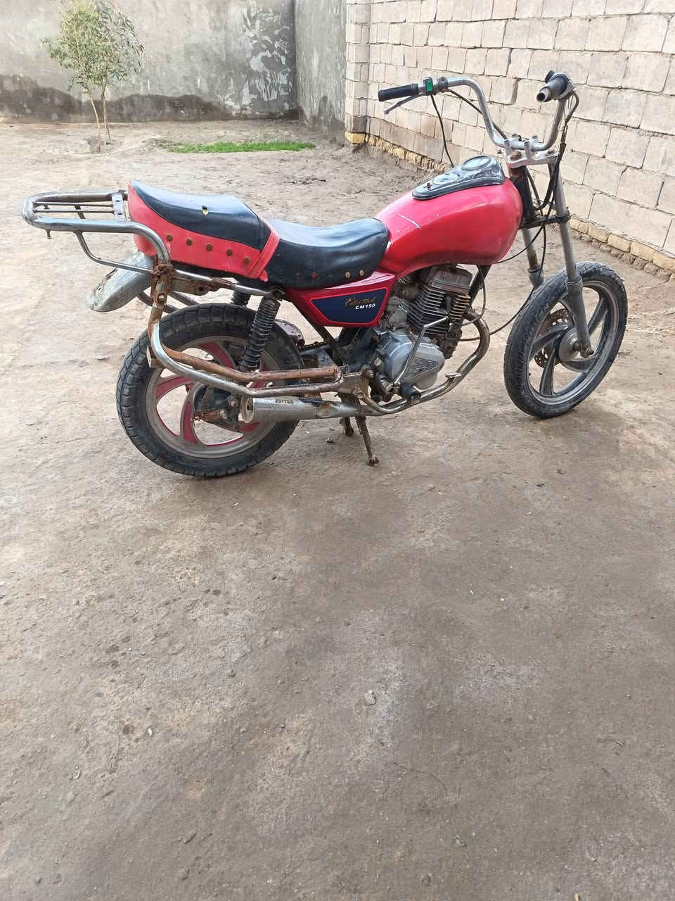 دراجه للبيع المكان الرميثه ابو صريفه السعر200وبيها مجال  ***********
