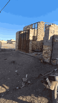 سلام عليكم هيكل للبيع المساحه 100م طابو زراعي 
 السعر المطلوب 35 وقابل للتفاوض 
الموقع حله ورديه قرب مستشفى الكفيل 
عرض الشارع 10م خدمات كامله كهرباء ماء شارع سبيس
للاستفسار ***********
