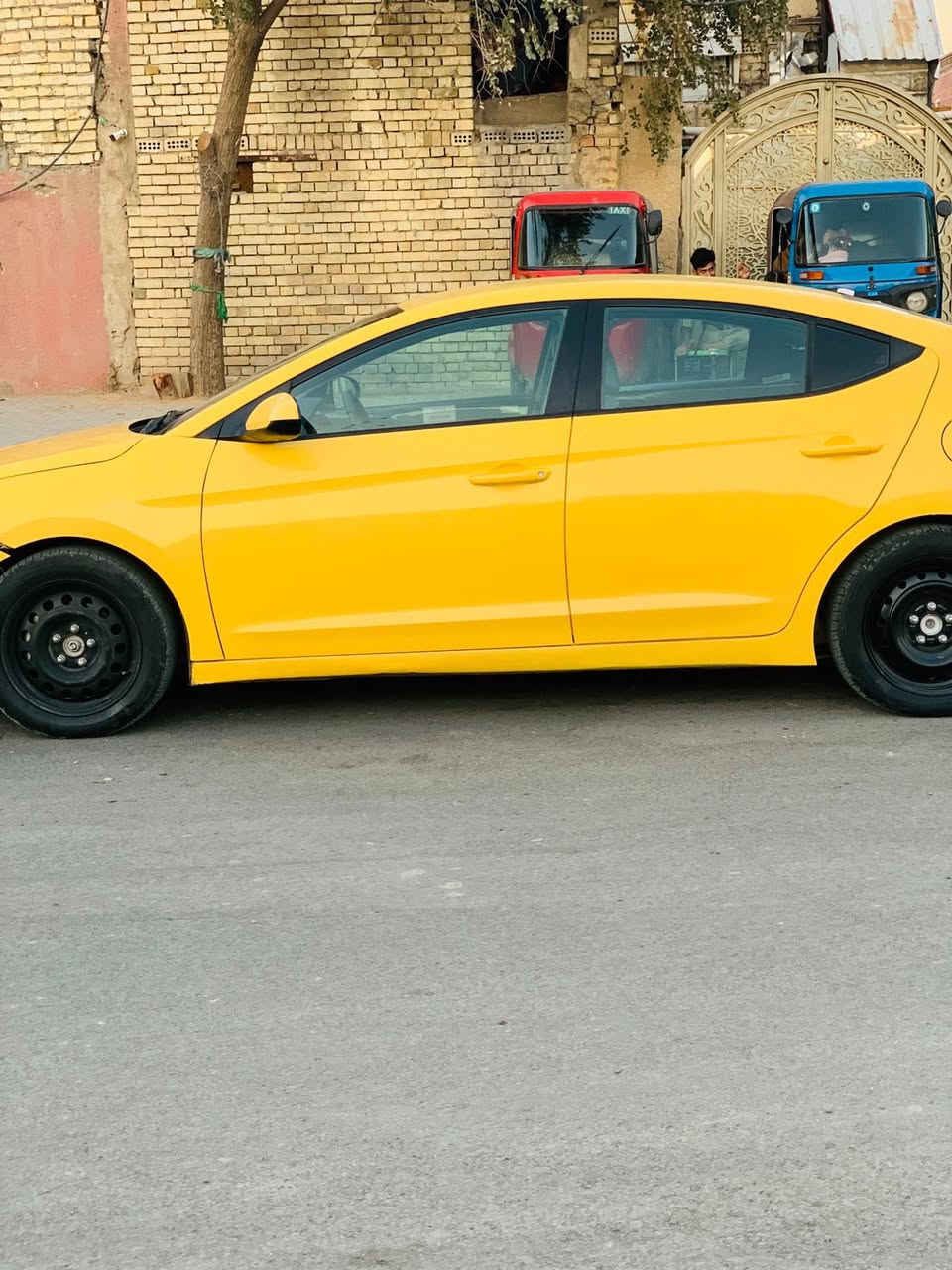 سلام عليكم هونداي النترة موديد 2020 كير ومحرك  وشاصي ولغودة مكفول السيارة جاهزة صور الحادث بل منشور السعر ١٤٢ وبيهة مجال ***********
