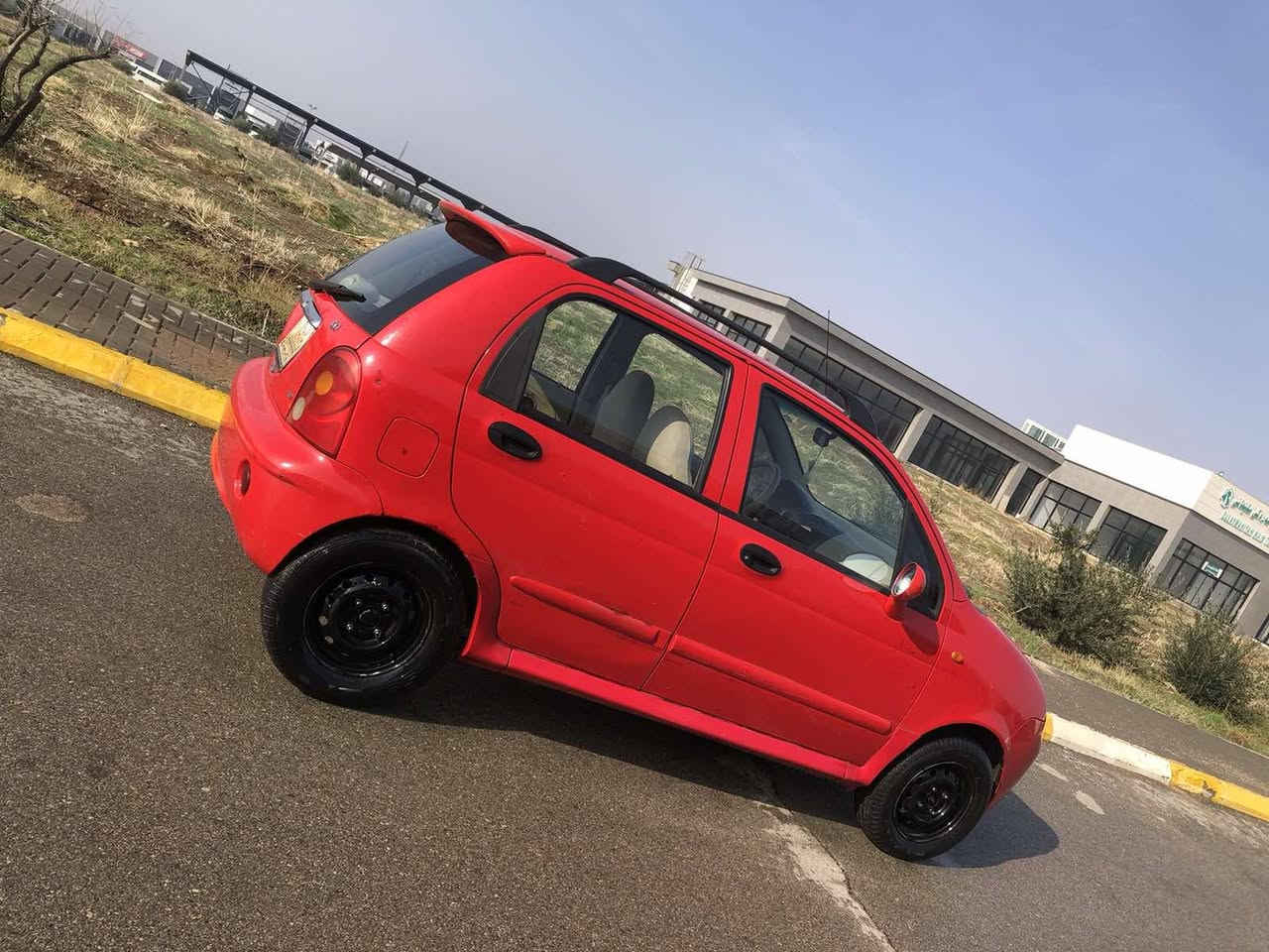 شیری مۆدیل2012 گێڕ عادی سنەوی پلاستیک دەعمو بۆیاخی نیە ته برید ساردوو گەرم عیشە دەکات هیج مەسروفی تیانیە هەموگیانی لەسر دەقەی شەریکە ماوە کارابای کامل مەزبوتە جوارتایەو ویلی لۆکی لەسرە هەموگیانی بەشەرت ئەفرۆشم ماڵی دۆستە سیارە کە زۆرزۆر پاکوخاوێنە سعری 26وەرەقە ژم***********؟؟؟*********** شێون سلێمانی
