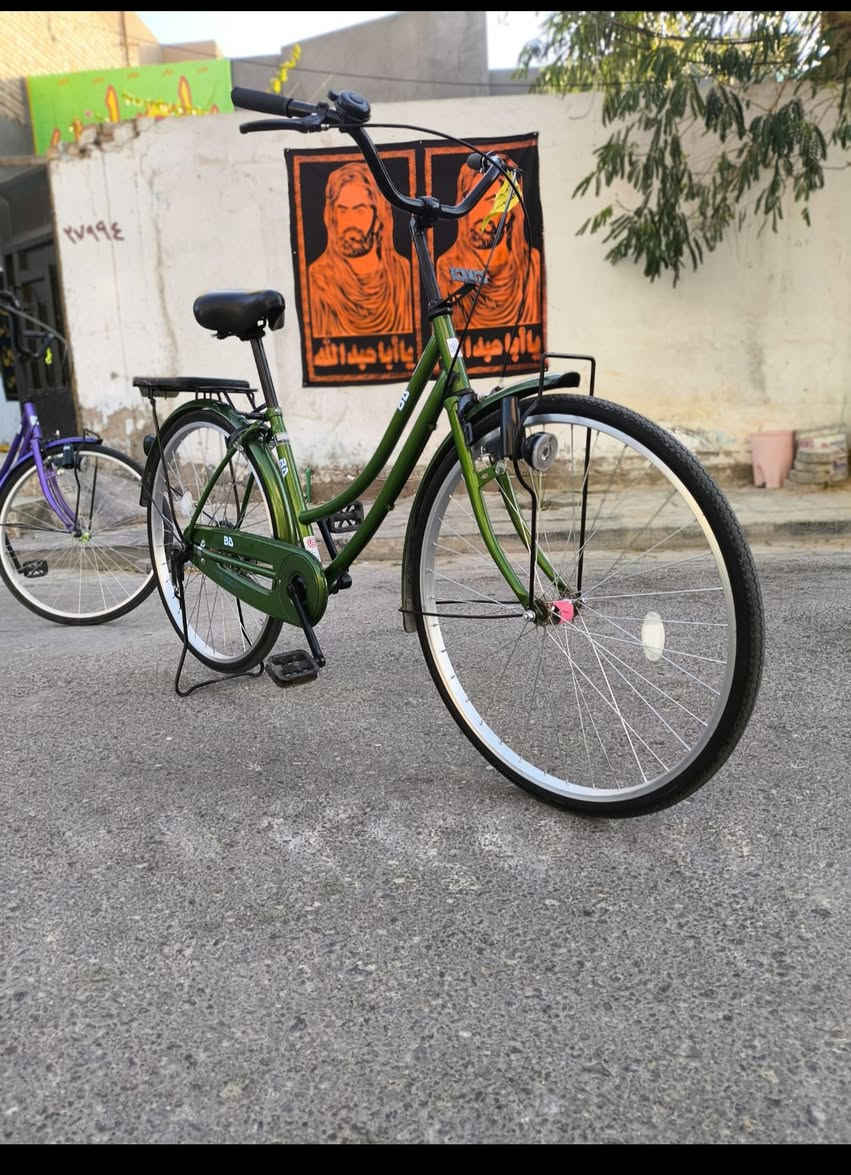 سلام عليكم بايسكل BD سوبر للبيع
السعر ب 135 وبي. مجال قليل هذا مو سعره بس محتاج واريد ابيعه والله العظيم 
مكاني نجف حي الجزيره 
للاتصال: ***********
