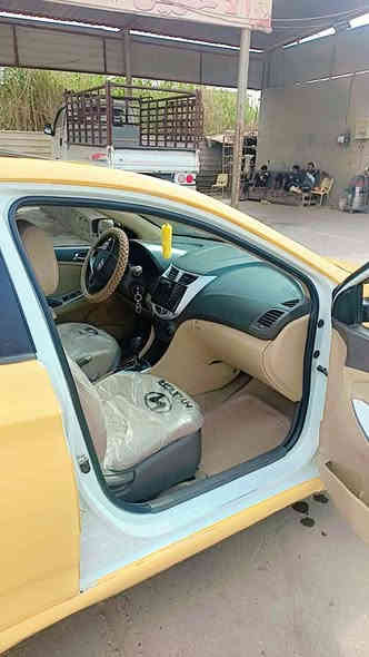 سلام عليكم اكسنت موديل 2015اخليجي فول مواصفات سياره حلوه ونضيفه سياره مصفره هيئه وغرامات رقم دولي باقي بس عل ستلام سياره ماناقصه اي شي. قبل الشارع تحويل مباشر العنوان بغداد السعر 92 وبيه مجال ‏‪***********‬‏
