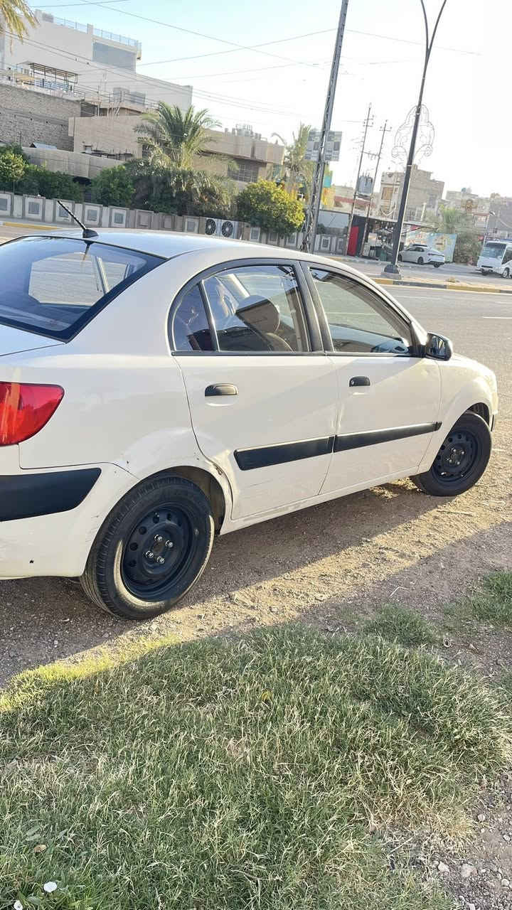 السلام عليكم
كية ريو 2009 خليجي مكينة 1400 ماشية 112 بيهة تصليح فقط جاملغ الخلفي صفحت السايق باقي السيارة كفالة وطخة بسيطة بصفحت الصدر واضحة بلصور غرفتهة ع وضع الشركة السيارة خير من الله وجاهزة ع اخر حباية نقصهة فقط كمبريسر رقم بغداد الجديد مصفرة غرامات السنوية ساقطة قبل شهرين 
مكان السيارة بغداد الأعضمية ‭***********
