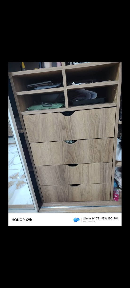 غرفه تركيه خشب hdf اضرارها بسيطه سعرها 450 الف بيها مجال المكان كربلاء حي العسكري الطاقه للاستفسار الاتصال على الرقم *********** كربلاء, العراق

