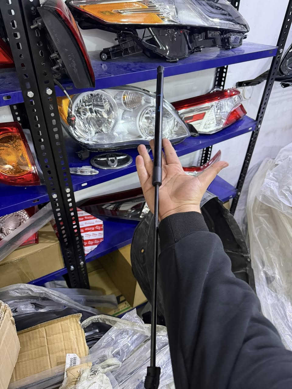 بسم الله الرحمن الرحيم
رمضان كريم علينا وعليكم 

دبل بونيد كامري 2007-2011 كوبي اصلي شرط نوع درجي اولي بي ختم تيوتا صناعه ممتازه

سعر الزوج فقط 18 الف 

سعر بلاش والكميه محدوده 

*********** 
‏***********
