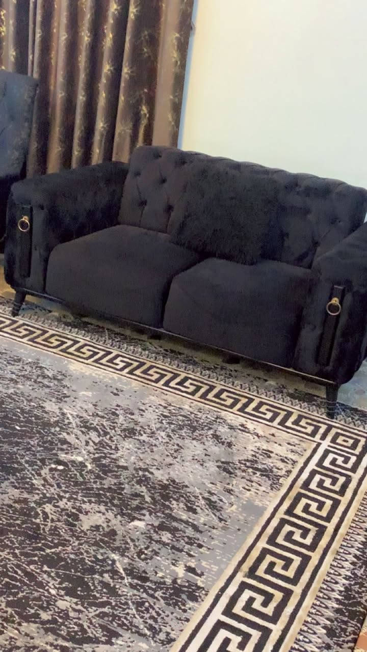 تخم تركي عشر مقاعد مودرن اخذته قبل شهر بس رح اشيل والمكان صغير هوة والطبلات للبيع مابي اي ضررر نظيف اخو الجديد اخذته قبل شهر رجاءا المو شراي ليدخل خاص ابد


**إذا كنت صاحب هذا الإعلان وتريد حذفه لأي سبب، رجاءا أرسل رسالة إلى الدعم الفني**