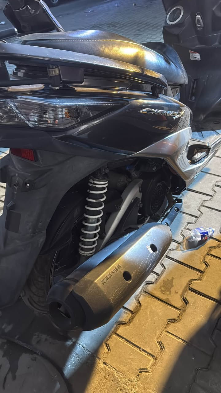 سلام عليكم 
للبيع 
سكنس لد 
دراجه مكفوله 
مكينه وكفر بلاديات 
وشرط الفحص 
السعر مليون و200
بغداد فضوه عرب معرض 
كريم الربيعي 
***********
تيك توك كريم الربيعي بغداد, العراق
