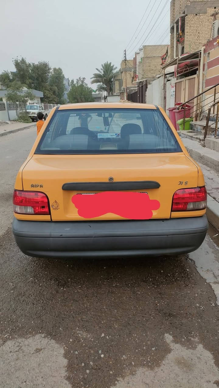 سلام عليكم شباب سايبه للبيع موديل 2015 بأسمي رقم انكليزي سياره مكفوله سياره تخم تاير  سياره ما اشتغل بيها تكسي منتسب على كد الدوام مكان الحسينية مال الرشدية سعر 36 الاستفسار الرقم ***********
