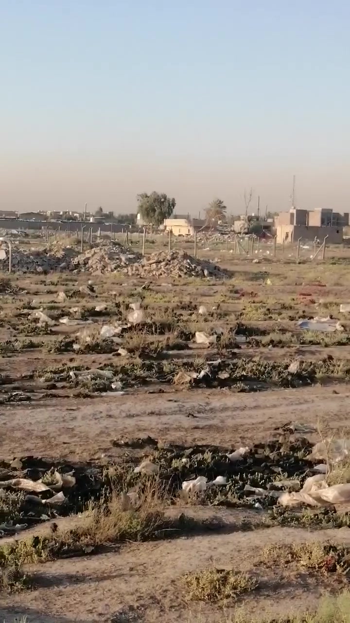 السلام عليكم قطعة ارض 150م  قرار قاضي بسمي خلف معمل البيبسي منطقة الفلاحات صاحبهة الشرعي موجود اكاتبك ويا  سعر الاتصال على الرقم ***********
