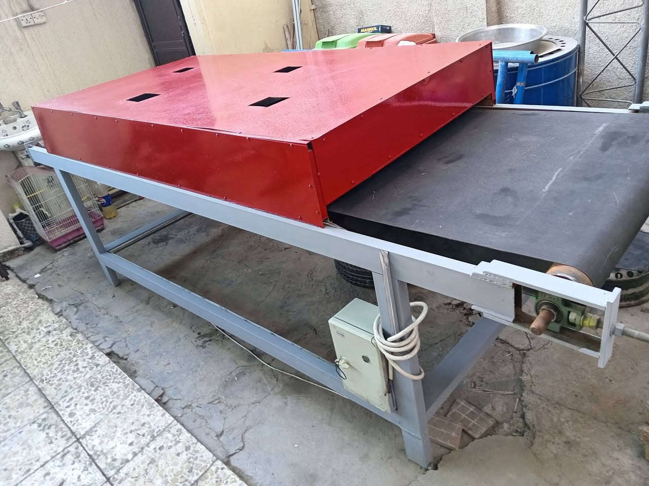 جهاز تنشيف لطبع السكرين مجفف حراري
المواصفات
قياس الطول  350cm 
العرض 110cm
   سرعتان للتنشيف
تدوير امامي و خلفي بنفس السرعة
تأتي معه مراوح كهربائيه العدد 4
جيربوكس بقوة حصانية كبيرة
و موطور كهربائي عالية الكفائة
تصنيع سيد عمار Font Print
السعر مليونين و نصف
للاستفسار
الواتس *********** 
العنوان بغداد الكرخ / حي الاعلام /شارع البدالة
