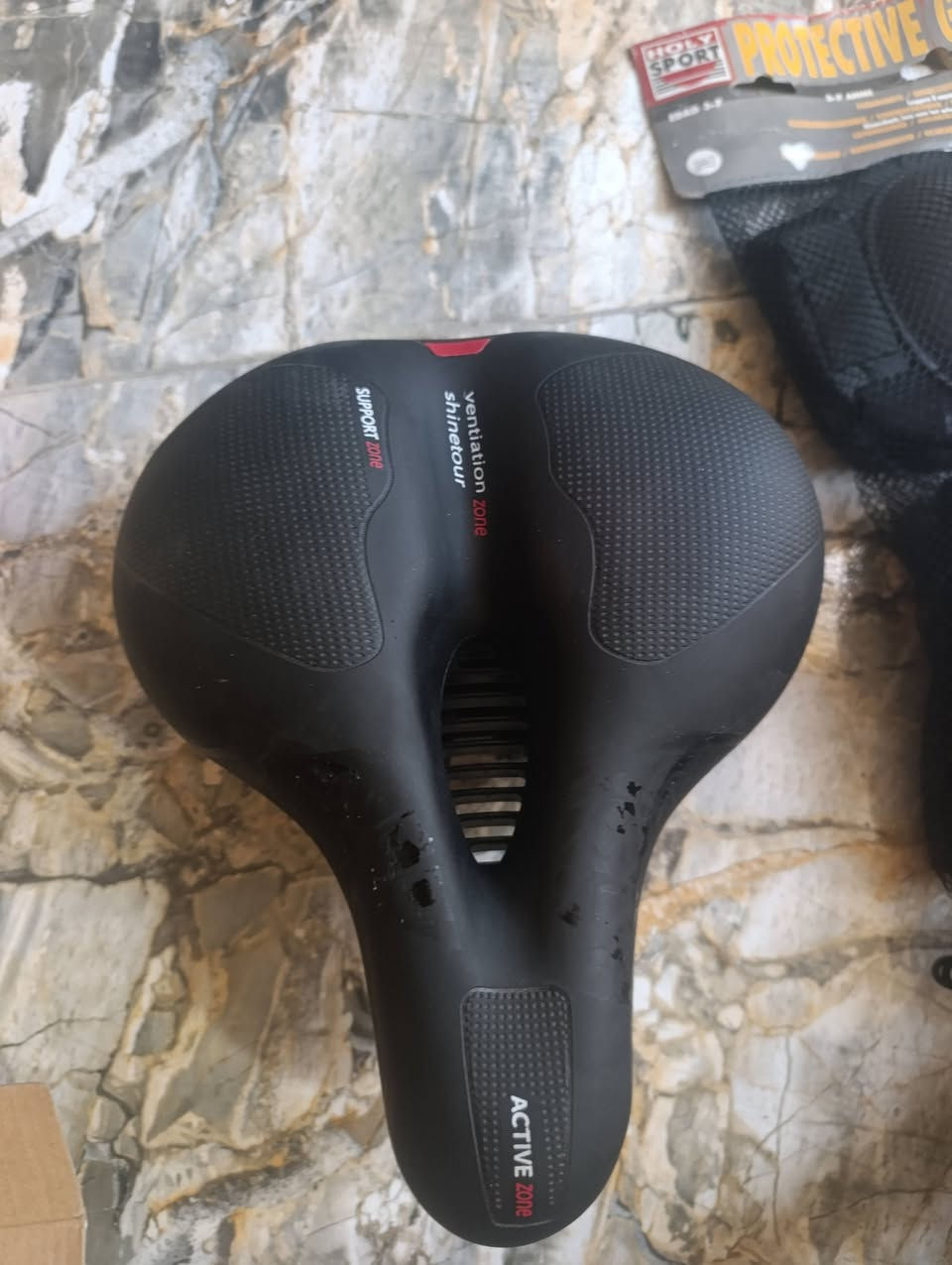 سلام عليكم جمعه مباركه على الجميع
اخوان شلعه ومفرد توصيل موجود وخادم ...👍👇🚲
كل قطعه وسعرها واذا شلعه منختلف..الغراض كلها اصليه 
مكاني بغداد حي اور ..*********** وتساب ماسنجر موجود
