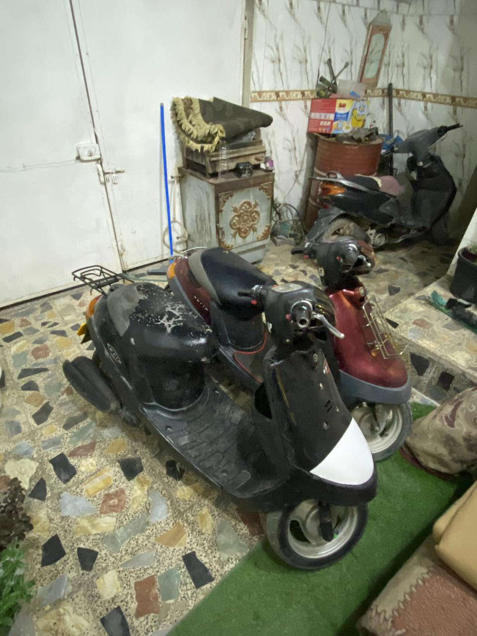 السلام عليكم بطات 2 للبيع شغالات شرط الشلعة والمعدل كلشي كامل كهربائيات كاملة بريكات قفل جنطة قفل ستيرن قفل اكسل كلشي بلادي بيهن حتى الجوزات بلاديات مكاينهن ناعمات مكفولات من الفتح والشواصي مكفولات نقصهن فقط باتري غير الباتري متصرف عليهن ربع دينار مكاني كربلاء حي المعلمين 
***********
