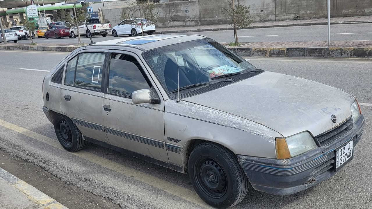 السلام عليكم من رخصت الادمن عندي سياره كاديت موديل 1991 رقم الماني مسطره السنويه نهايت 29 بيها نفخ وشرط التحويل السعر 22وبي مجال بصيط مكاني موصل تلكيف حي السلام *********** 
***********
