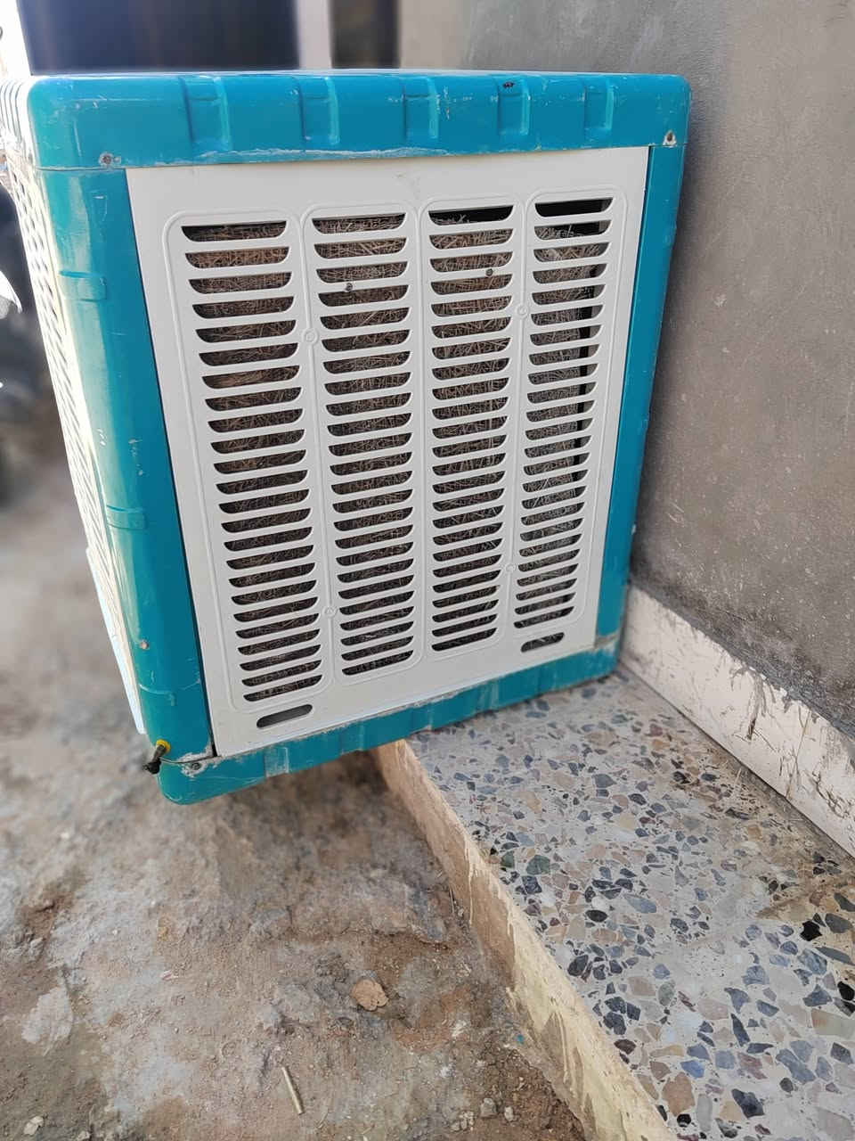 للبيع مبرده جديد السعر 100 وبي مجال وهاذا الرقم ***********

